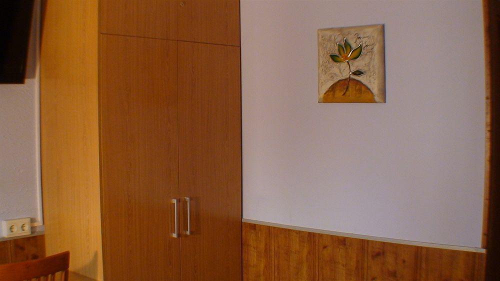 Hostal El Carmen سرقسطة المظهر الخارجي الصورة