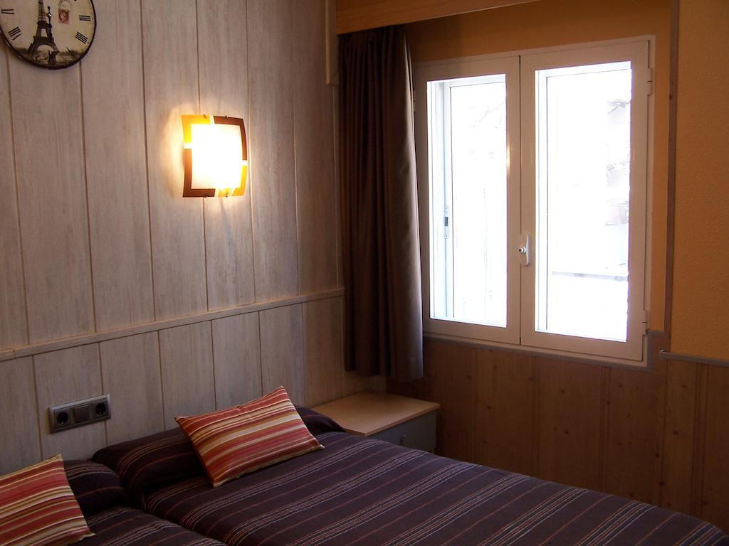Hostal El Carmen سرقسطة المظهر الخارجي الصورة
