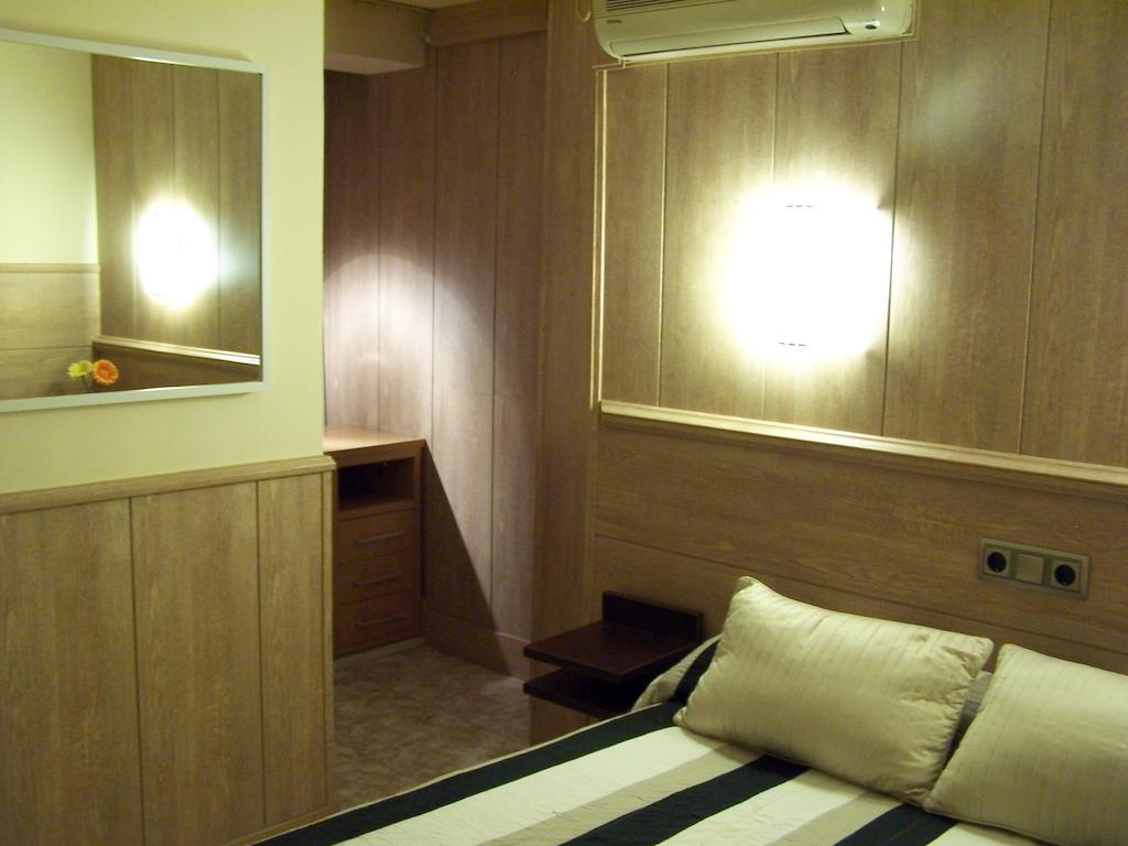 Hostal El Carmen سرقسطة المظهر الخارجي الصورة